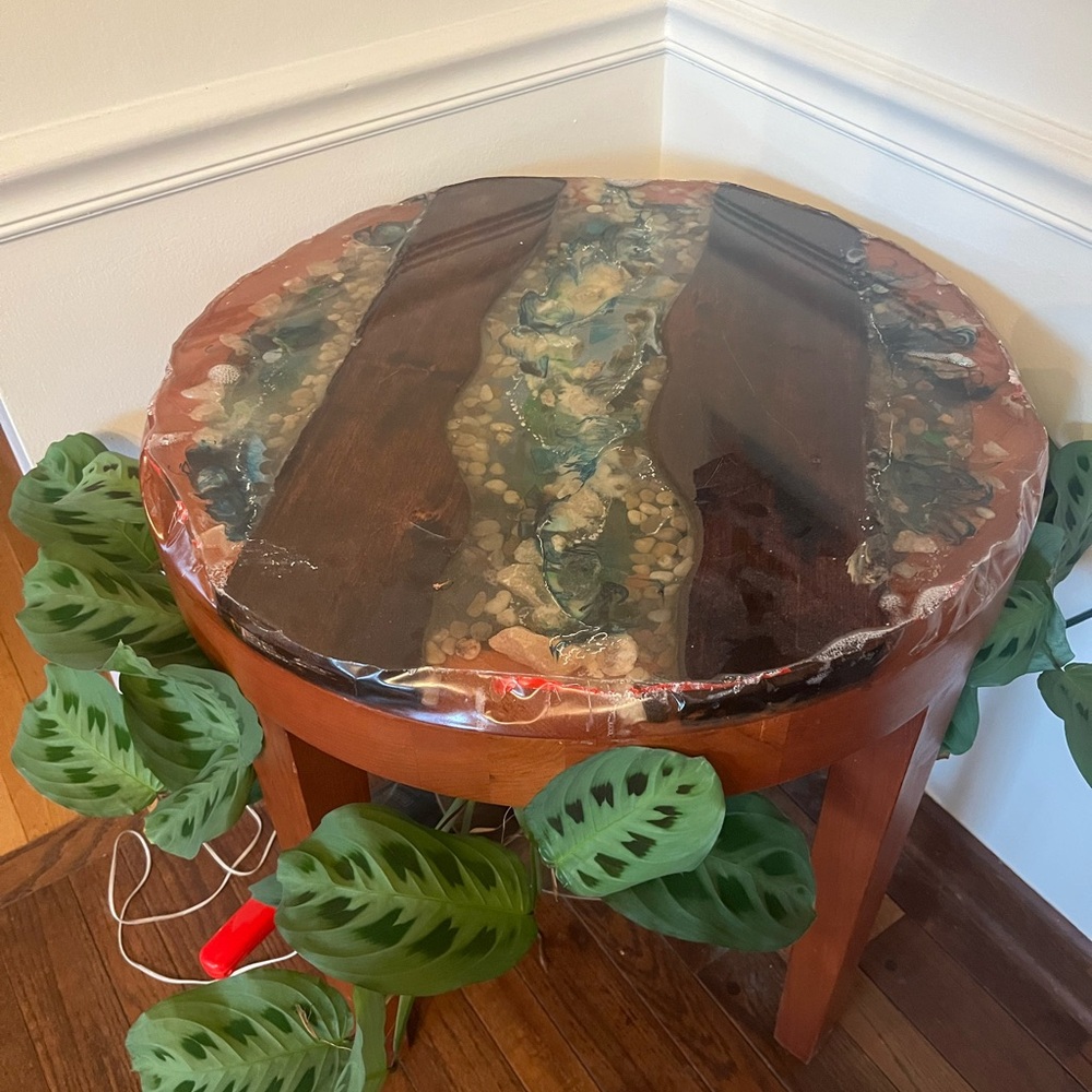 Round Epoxy River Table with Leaf Design